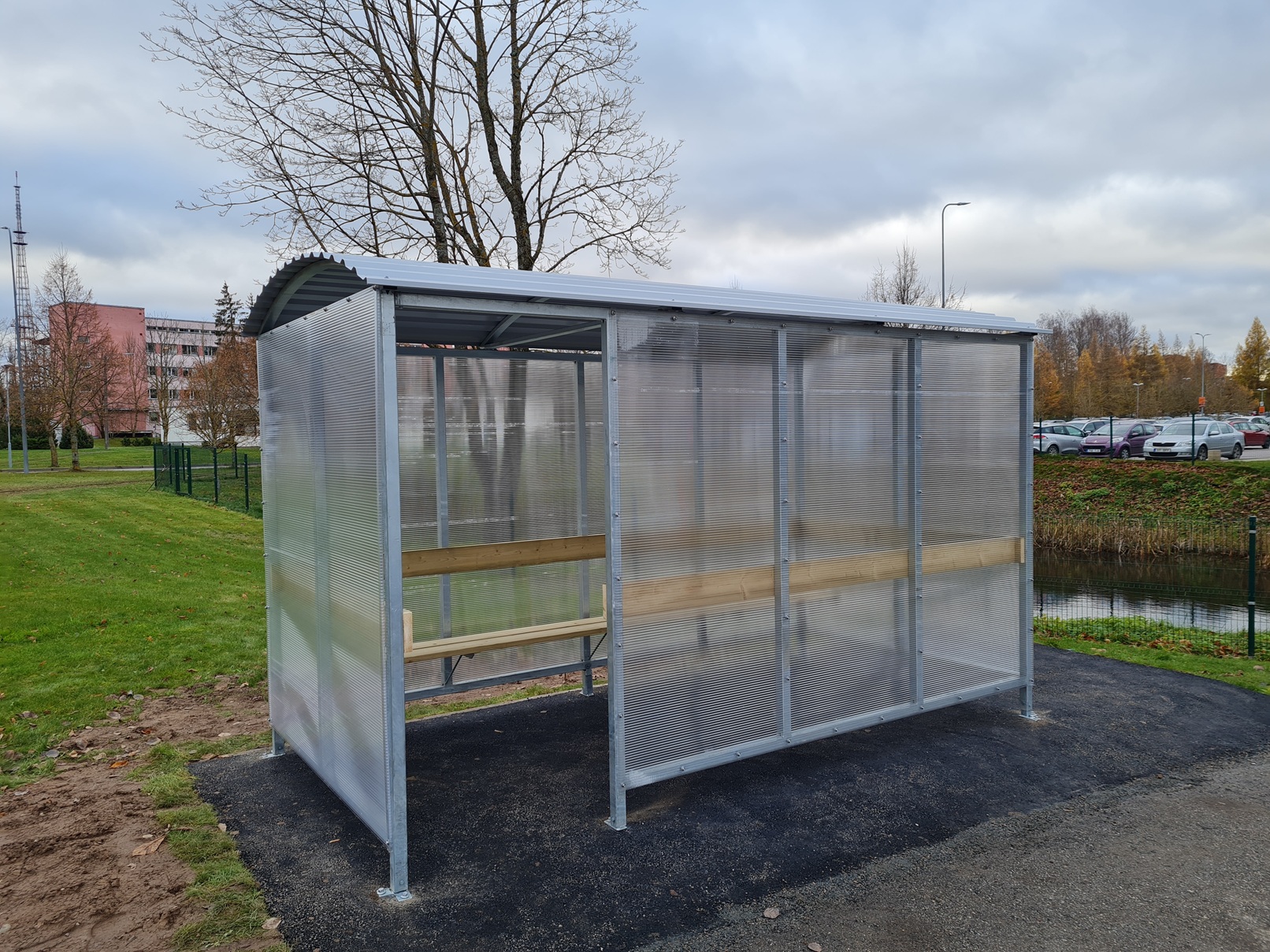 Kihtplastist suitsetamiskabiin 4x2m