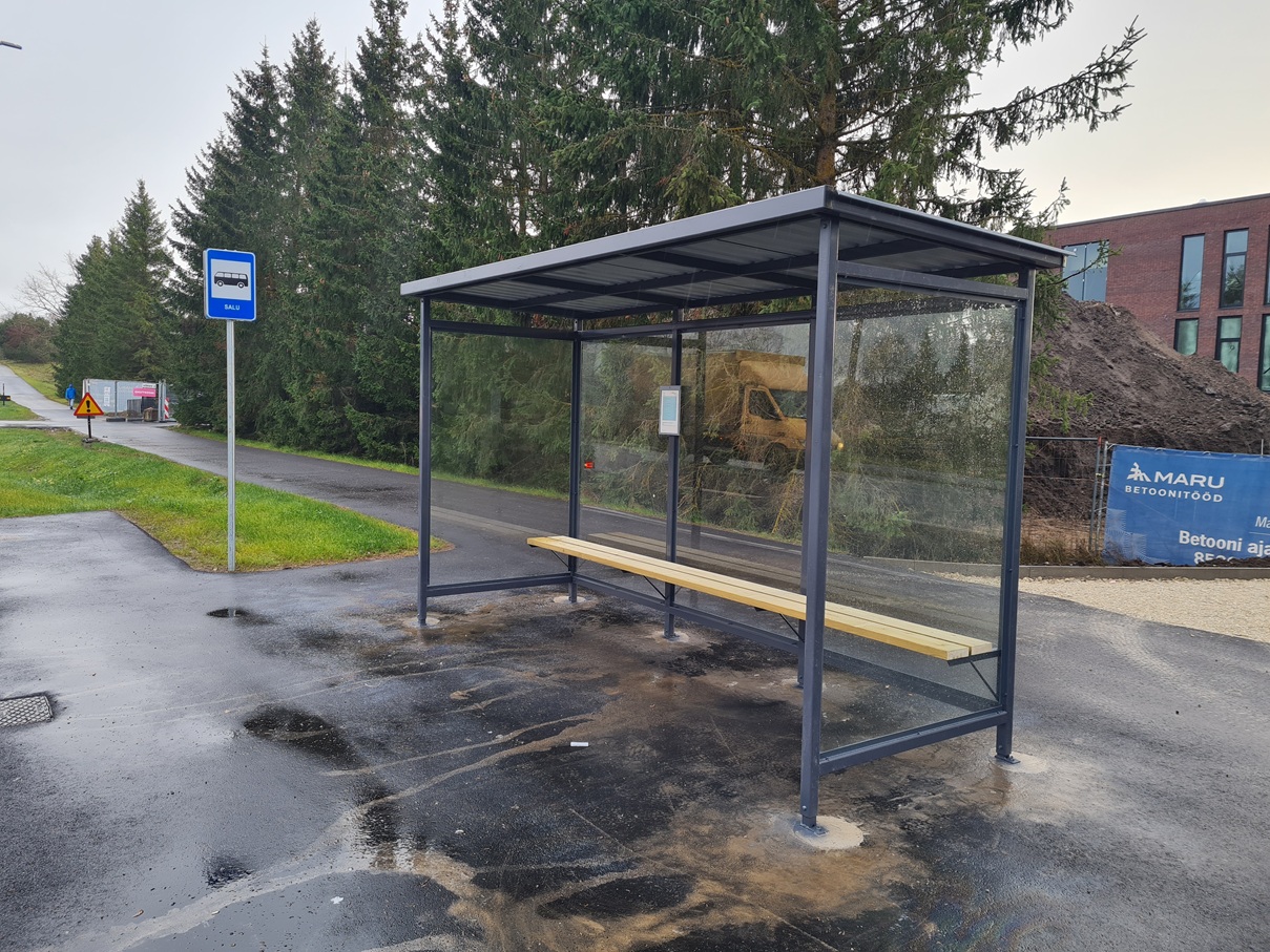 Kaldkatusega bussipaviljon – Salu