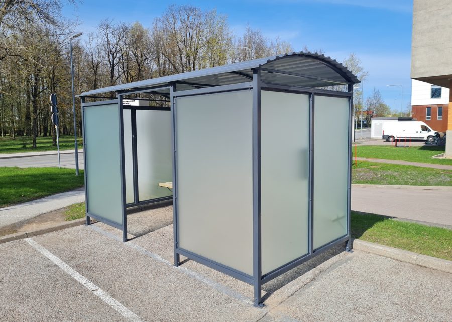 Suitsetamise paviljon mattklaasist 4x2m